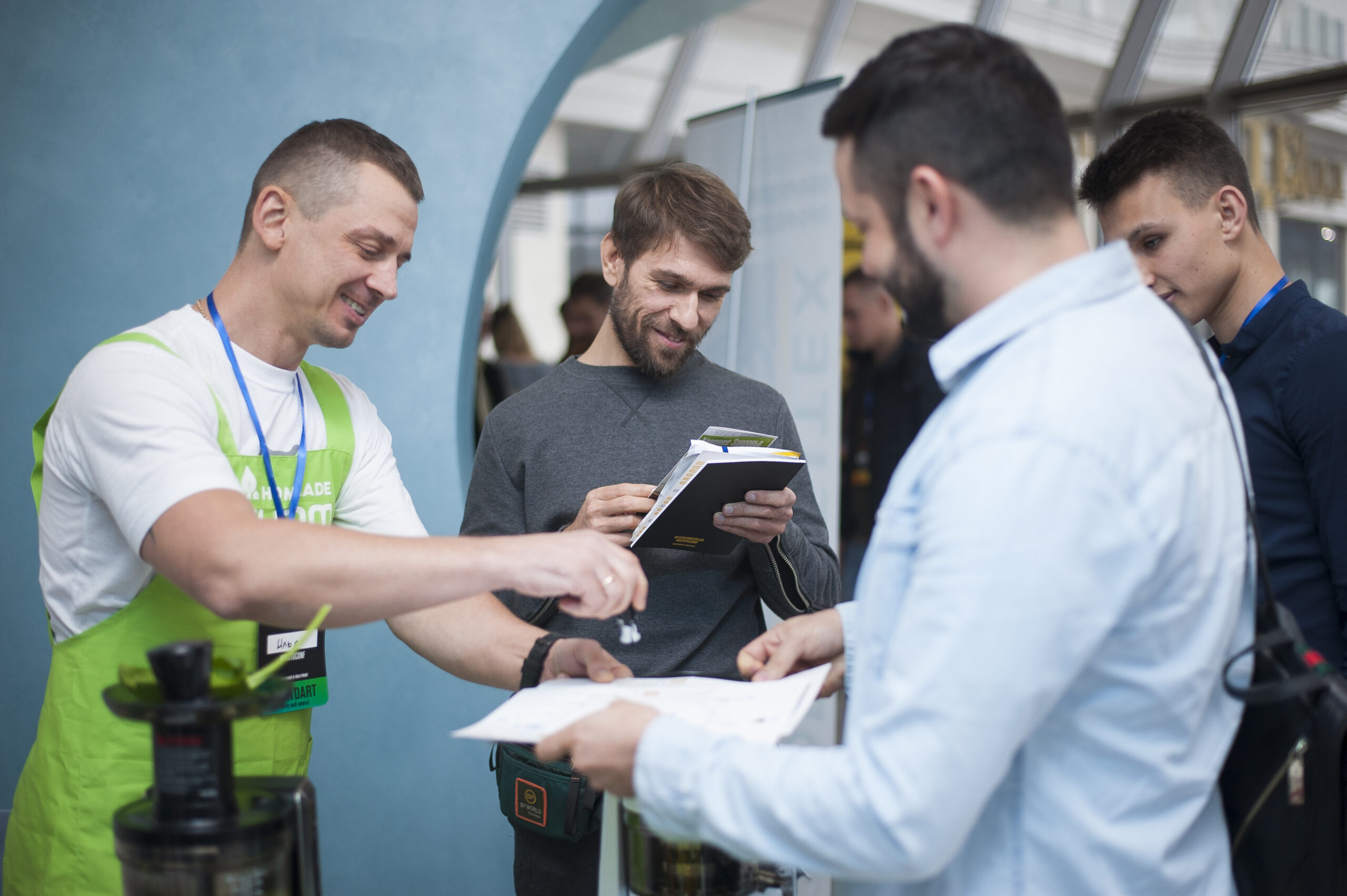 Шнековий соковитискач Hurom у Міжнародному Інституті Менеджменту (Київ)